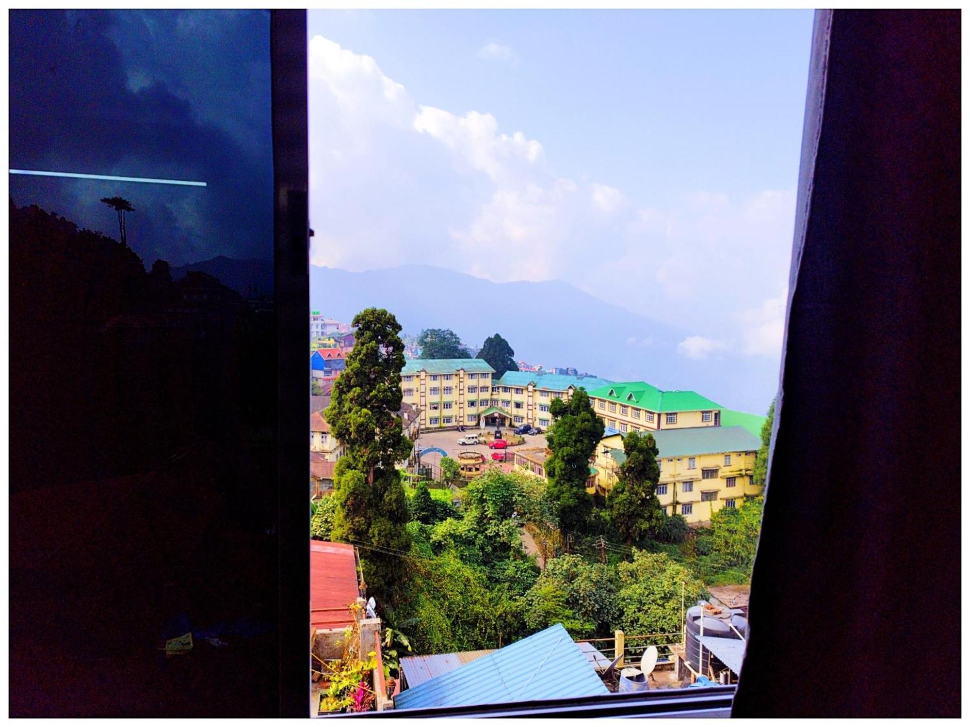 Hotel Premium Pitstop Near Railway Station Best Hotel In Darjeeling Darjeeling  Bagian luar foto